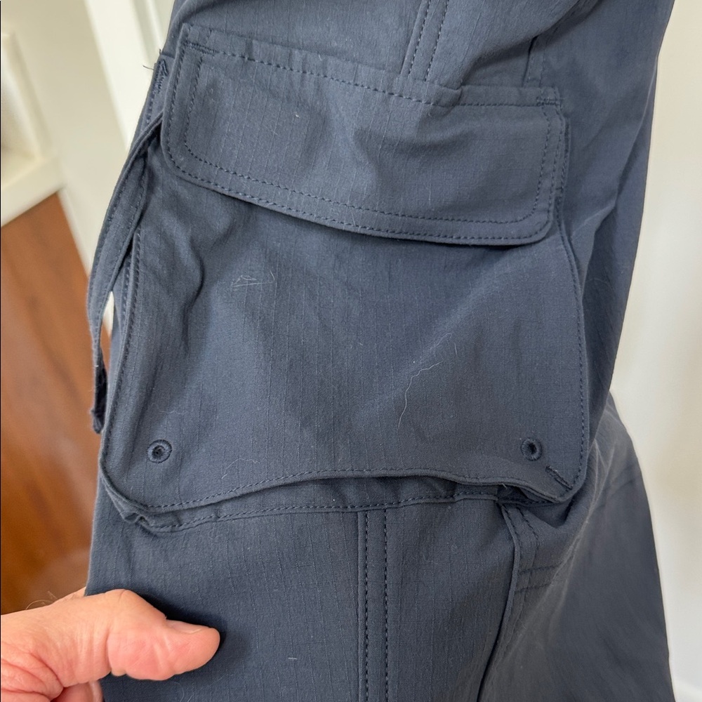 Duluth Trading Co. Women’s Heavyweight Garden Overalls. XL X 29. NEW with tags. - Picture 7 of 12
